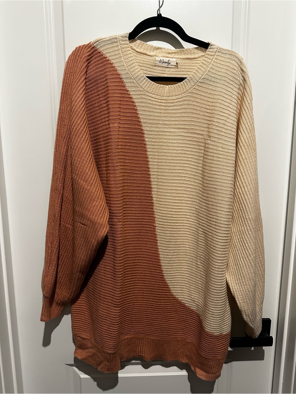 Maisolly Two-Tone Ribbed Sweater - Cream & Dark Brownish Pink